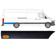 Bočná lišta zadného blatníka so svetlom pre Mercedes Sprinter 2018- / Pravá / Sada 12970