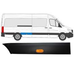 Bočná lišta zadného blatníka so svetlom pre Mercedes Sprinter 2006-2018 / Pravá / Sada 9056